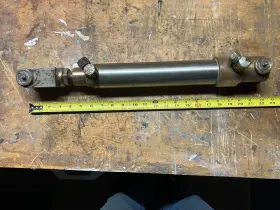 S3762 Aurora Boat Hydraulic Steering Cylinder Used