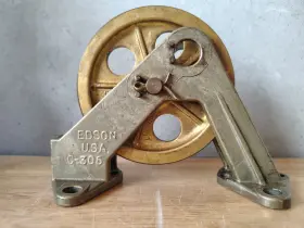 Edson C-306 Single Upright Bronze Sheave Assembly With 4 Inch