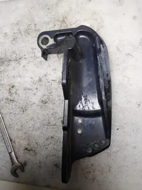 0334104 Evinrude Stern Bracket Port 334104 25hp Johnson Outboard 2012 K10e