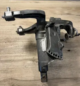 Honda 50100-zv4-010za Pre-1997 Outboard 9.9-15 Hp Steering Swivel Stern Bracket