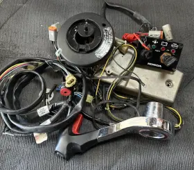 Honda Boat-06240-zw7-u00 Outboard Consealed Control Box 06240-zw7-u00 Right Side Mount Key Harness