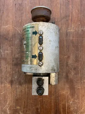 Rv55p Hynautic Hydraulic Marine Steering Reservoir With Relief Valve Used