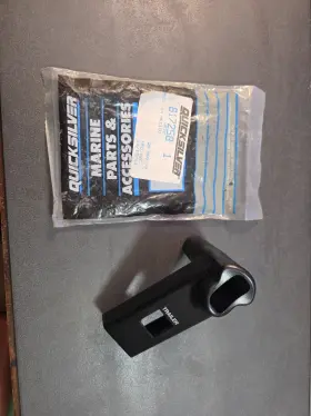 Mercury 817258 New Oem Quicksilver Grip Part# 1
