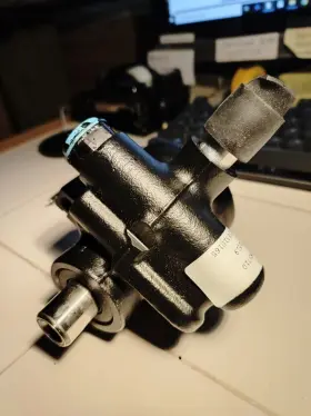 865710t Mercury Marine Merecury Power Steering Pump