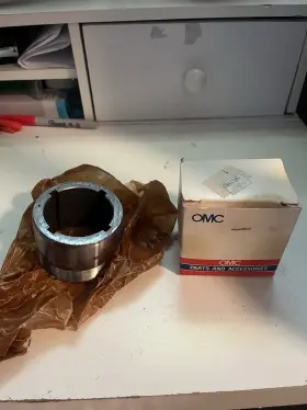3852883 Omc Oem Cobra Drive Shaft Retainer