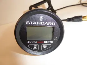 Ds41 Standard Communications Corp Depth Sounder Marine Instrument Display