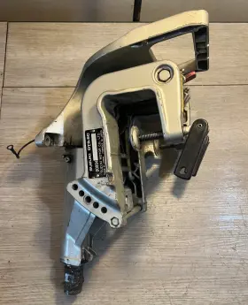 43111-92d30-0ed Suzuki 1988-1997 8 Hp 9.9 Outboard Swivel Bracket With Transom Clamp Assy