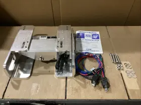 65302 T-h Marine Cmc Hydraulic Power-lift Transom Jack Open Box / Dents 65302 T-h Marine Cmc Hydraulic Power-lift Transom Jack Open Box / Dents