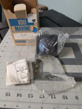 Vdo 313-001 Marine Water Temp Gauge 250f Ga Square Nos