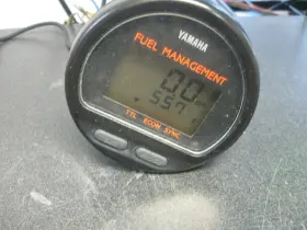 Yamaha 6y5-8350f-b2-00 Outboard Digital Fuel Management Gauge Bin0155